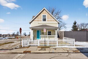 1302 Deloss St in Indianapolis, IN - Building Photo