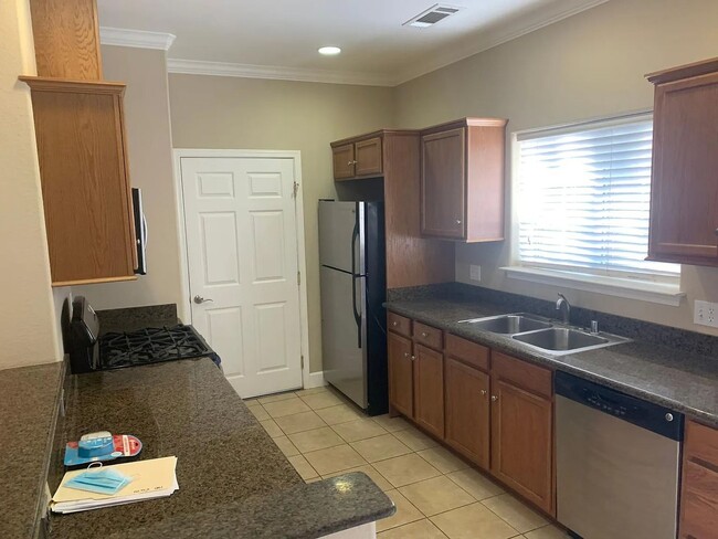 1381 Edith Cir in Orland, CA - Building Photo - Building Photo