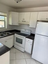 2022 Pierce St in Hollywood, FL - Building Photo - Building Photo