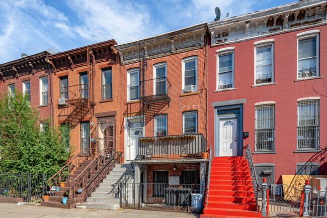 1008 Halsey St in Brooklyn, NY - Building Photo - Building Photo