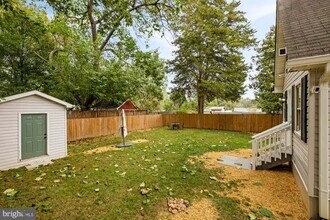 6728 Barrett Rd in Falls Church, VA - Building Photo - Building Photo