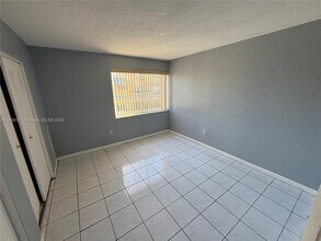 1255 W 49th Pl in Hialeah, FL - Building Photo - Building Photo