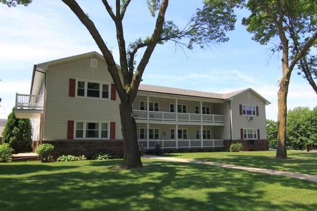 Briar Lane in Green Bay, WI - Foto de edificio - Building Photo