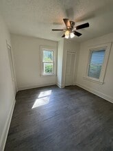 734 W Scott St in Springfield, MO - Building Photo - Building Photo