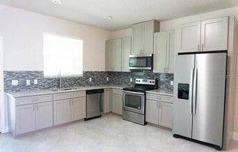 89 Providence Ln in Palm Coast, FL - Building Photo - Building Photo