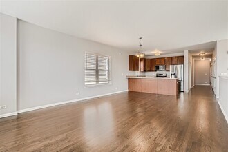 5226 W Galewood Ave in Chicago, IL - Foto de edificio - Building Photo