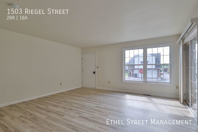 1503 Riegel St in Hellertown, PA - Building Photo - Building Photo