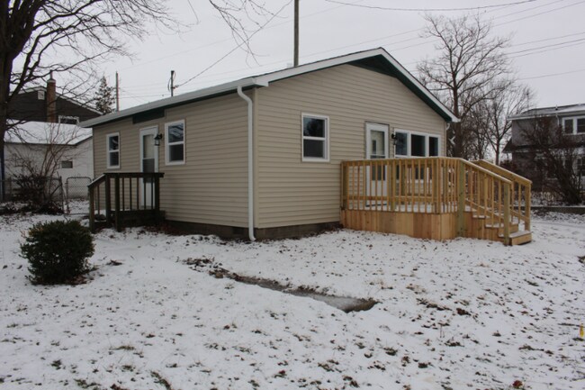 310 E 37th St in Marion, IN - Building Photo - Building Photo