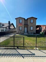 3312 W 66th Pl in Los Angeles, CA - Building Photo