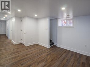 116 Myrtle Ave in Hamilton, ON - Building Photo - Building Photo