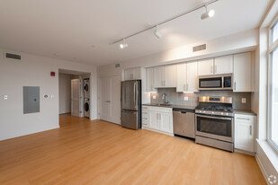 11 New St, Unit #77 - 323 Apartamentos