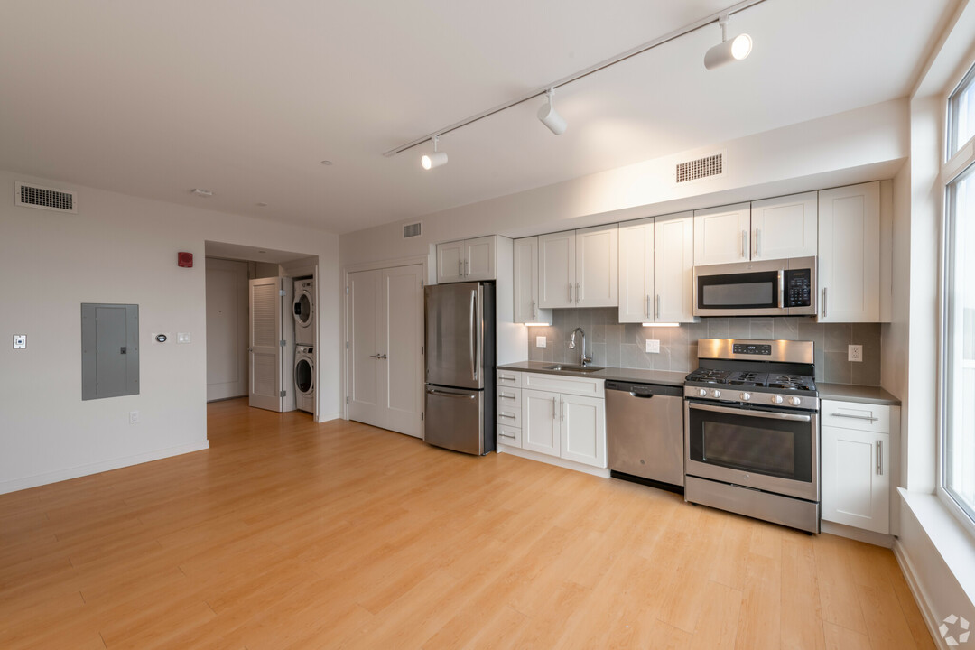 11 New St, Unit #77 - 323 in Cambridge, MA - Foto de edificio