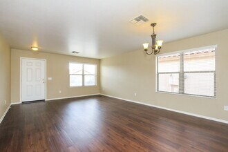 15830 W Gelding Dr in Surprise, AZ - Building Photo - Building Photo