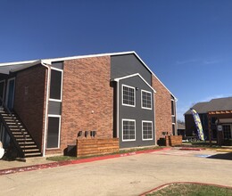 Bella Vida Apartments in Arlington, TX - Building Photo - Building Photo