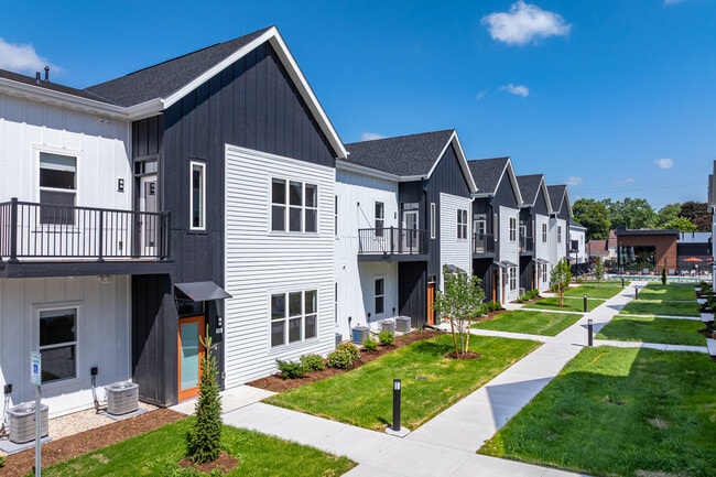 The Emree in West Bend, WI - Foto de edificio - Building Photo