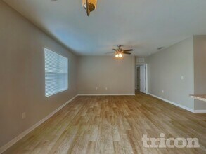 2206 Rockmart Loop in Tavares, FL - Building Photo - Building Photo