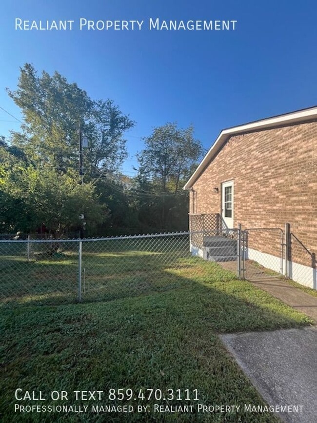 617 Barefoot Dr in Wilmore, KY - Building Photo - Building Photo