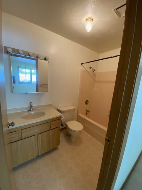 3152 Wyatt Rd in North Pole, AK - Building Photo - Building Photo