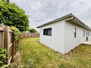 536 SW 6th Terrace, Unit 536 in Homestead, FL - Building Photo - Building Photo