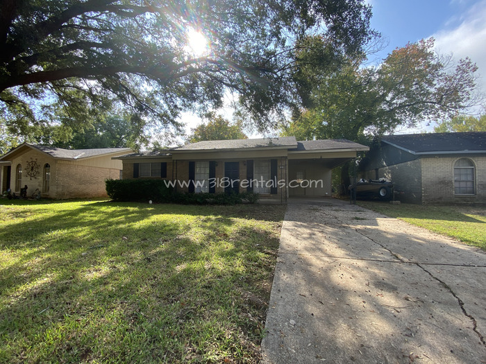 2048 Orbit Dr in Bossier City, LA - Building Photo