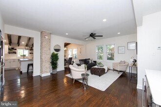 105 W Crystal Lake Ave in Haddon Township, NJ - Building Photo - Building Photo