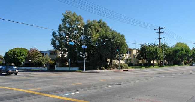 6000 Coldwater Canyon Ave in North Hollywood, CA - Building Photo - Building Photo