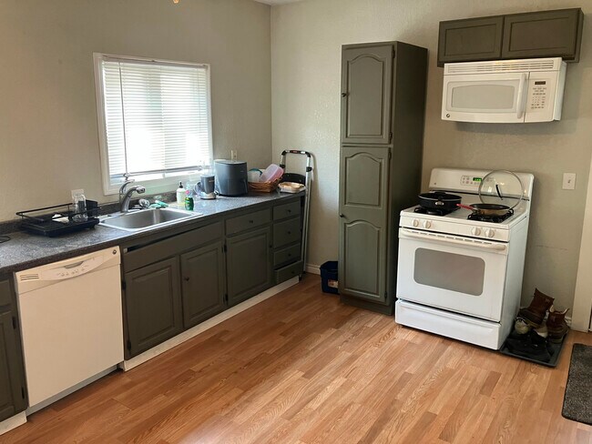 50 Bromfield Rd, Unit 1 in Somerville, MA - Building Photo - Building Photo