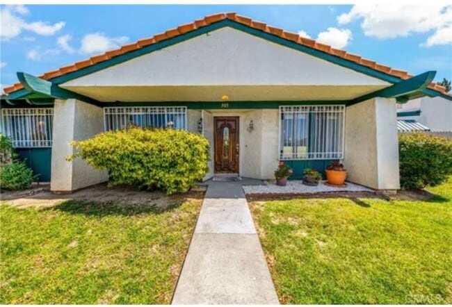 property at 305 King Ct