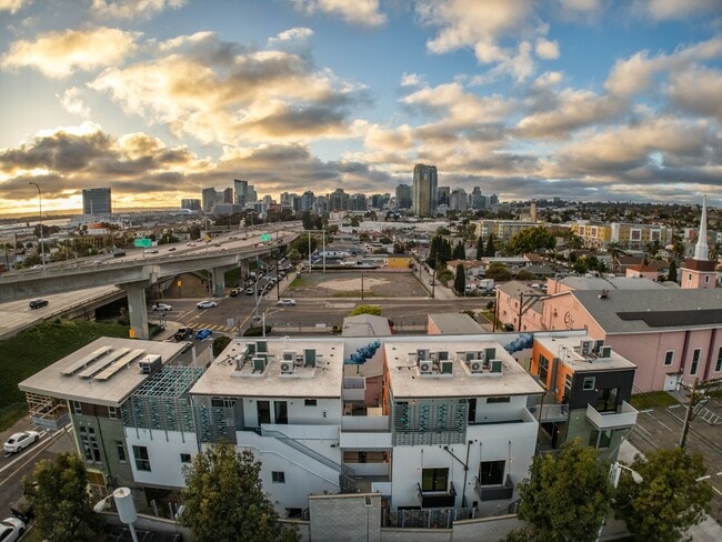 property at 1932 Kearney Ave