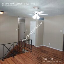 841 SE Brookside Dr in Topeka, KS - Building Photo - Building Photo