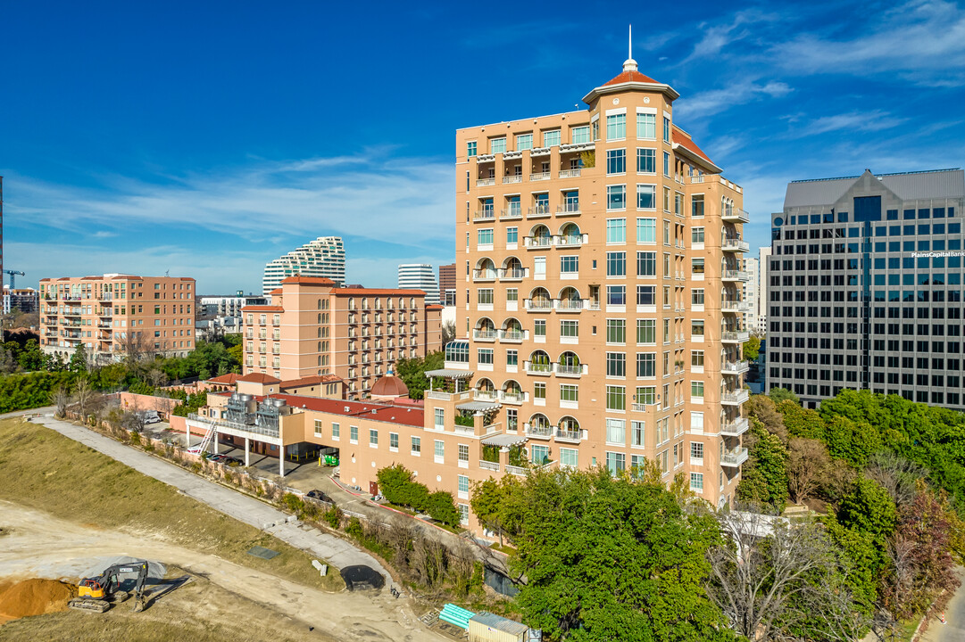 The Mansion Residence in Dallas, TX - Building Photo