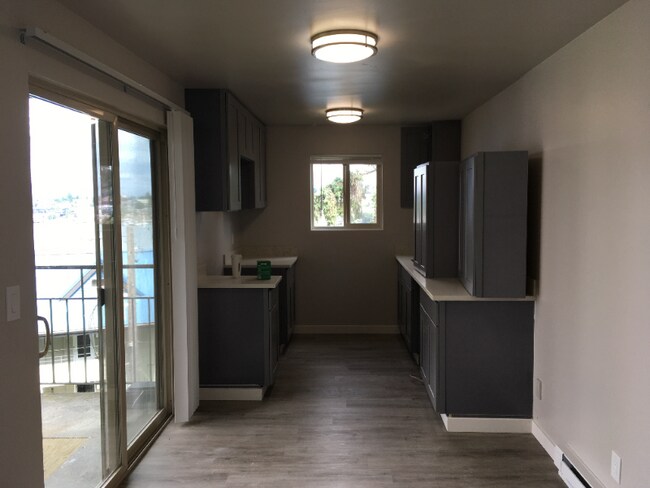 2415 8th Ave N-Unit -#4 in Seattle, WA - Foto de edificio - Building Photo