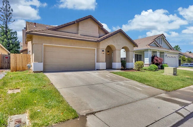 9312 Caulfield Dr in Elk Grove, CA - Building Photo - Building Photo