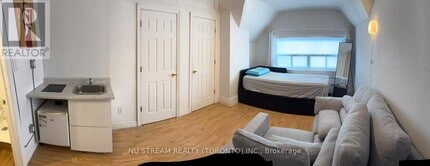 409 Huron St in Toronto, ON - Building Photo - Building Photo