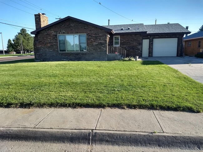 property at 3296 Buena Vista Rd