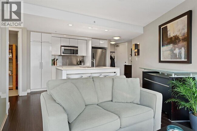 1255 Seymour St in Vancouver, BC - Building Photo - Building Photo