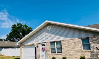 1812 N State St in Marion, IL - Building Photo