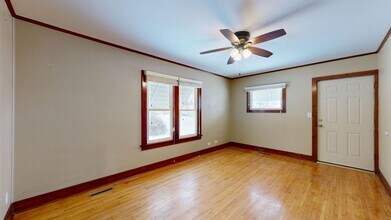 607 E Linton St in Viroqua, WI - Building Photo - Building Photo