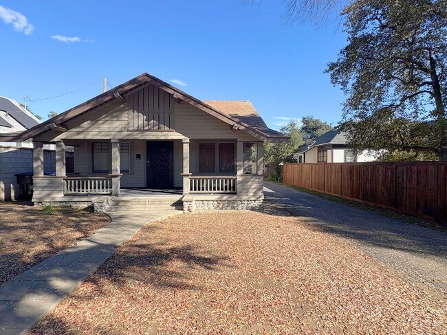 460 N 3rd Ave-Unit -460 N 3rd Ave in Upland, CA - Building Photo - Building Photo