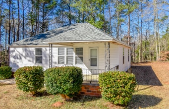 1840 Worthy Rd in Alexander City, AL - Foto de edificio - Building Photo