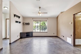 6660 Schwab Dr in Pensacola, FL - Building Photo - Building Photo