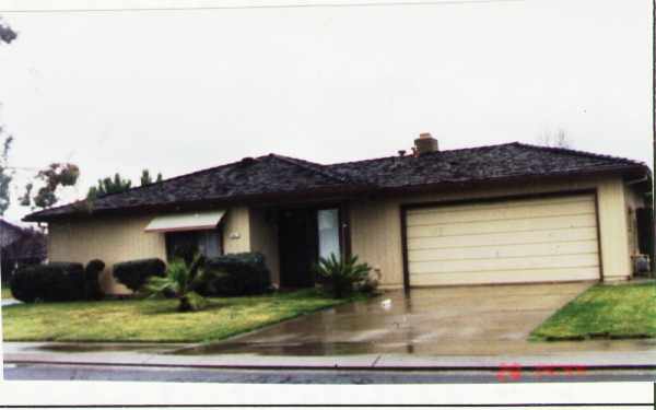 621 Tawny Port Dr in Lodi, CA - Building Photo