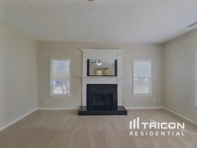 2338 Briar Knoll Rd in Lithonia, GA - Building Photo - Building Photo