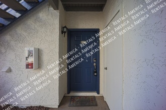 855 N Dobson Rd in Chandler, AZ - Building Photo - Building Photo