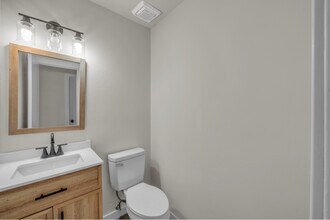 610 Maplewood Dr in Bonaire, GA - Building Photo - Building Photo