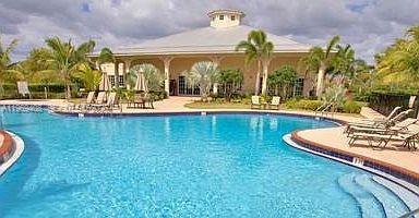 2402 NE 41st Pl in Homestead, FL - Building Photo - Building Photo