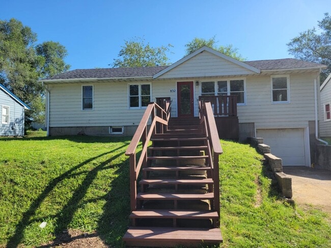 property at 832 McGinnis St