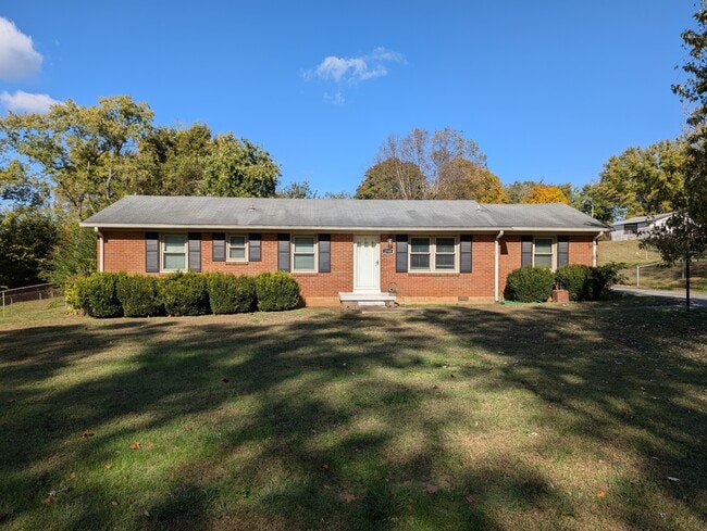 2310 Denham Ave in Columbia, TN - Building Photo - Building Photo