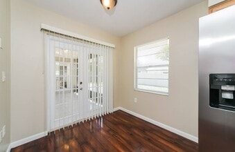 341 Santiago Ct in Lakeland, FL - Foto de edificio - Building Photo