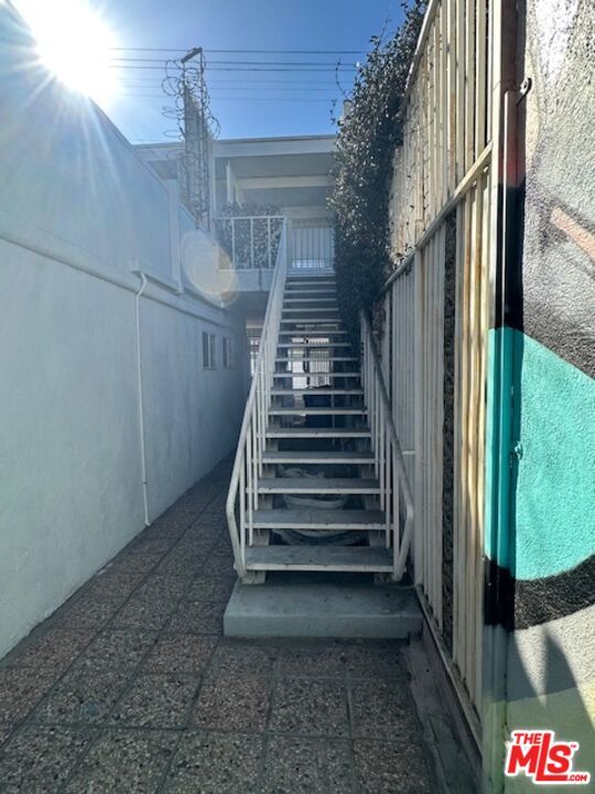 8032 W 3rd St in Los Angeles, CA - Building Photo - Building Photo